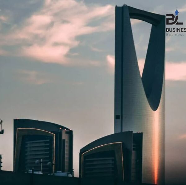 Saudization (Nitaqat) Explained for Foreign Companies: Complete Compliance & Strategy Guide